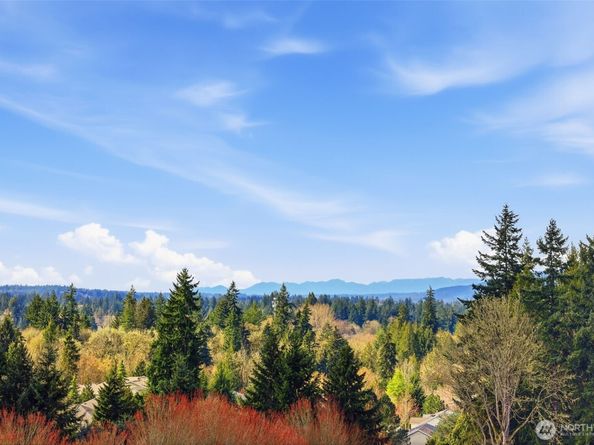 784 Freedom Court SE, Port Orchard WA 98366