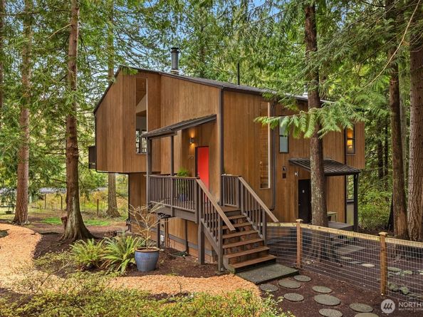 8240 NE Baker Hill Road, Bainbridge Island WA 98110