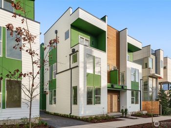 2809 S Charles Street