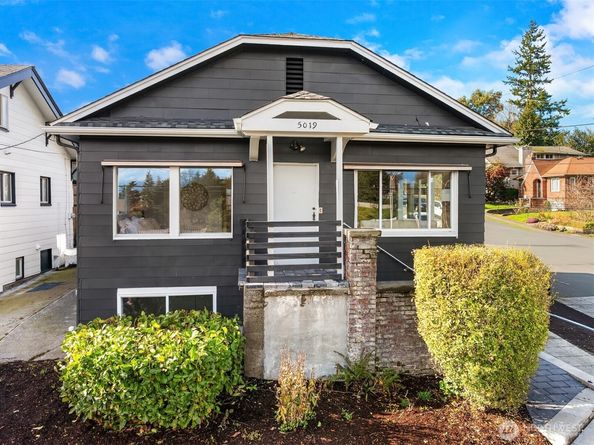 5019 5th Avenue NE, Seattle WA 98105