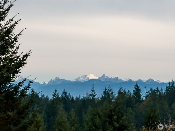 24215 75th Avenue SE, Woodinville WA 98072