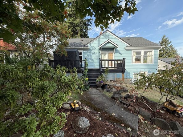 618 N 125th Street, Seattle WA 98133