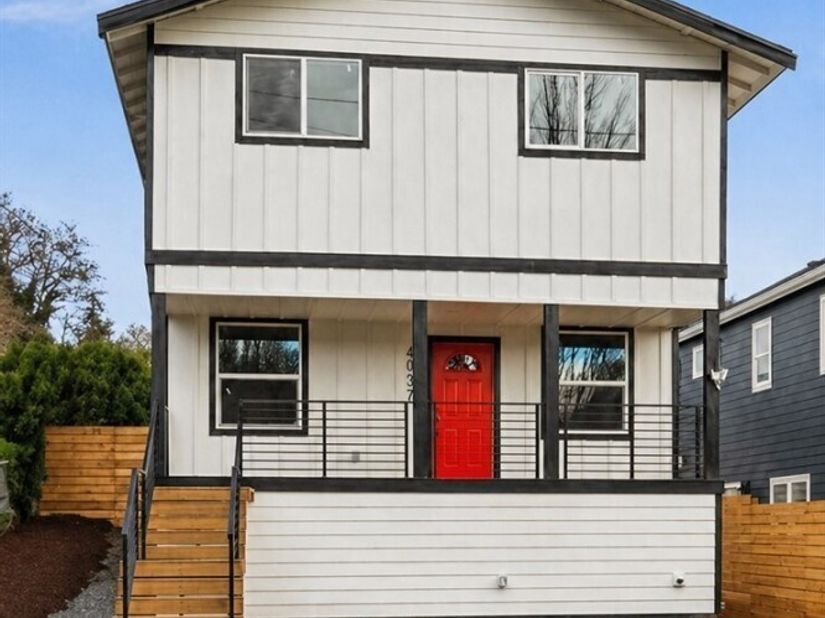 4002 Courtland Place S, Seattle WA 98118
