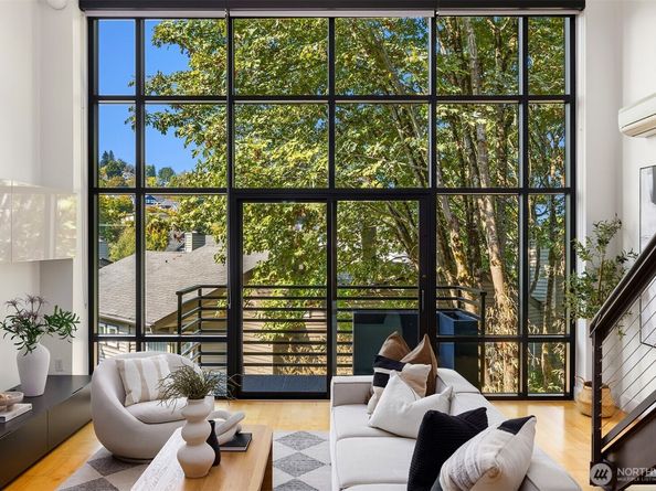 2914 E Madison Street 302, Seattle WA 98112