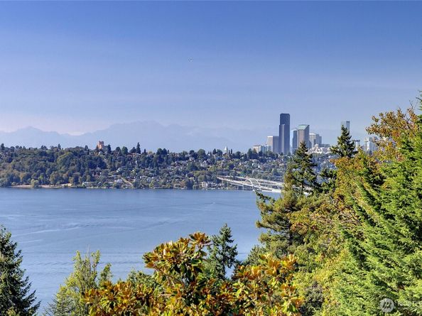 6950 SE Maker Street, Mercer Island WA 98040