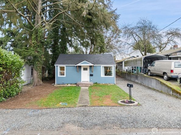 4110 W J Street, Bremerton WA 98312