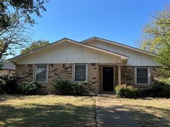 908  Cross Bend Road , Plano Texas 75023