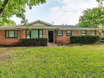 600  Circleview Drive N