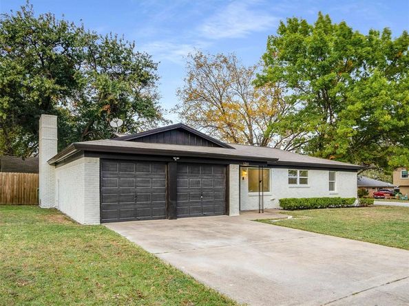 1200  Walker Drive , Hurst Texas 76053
