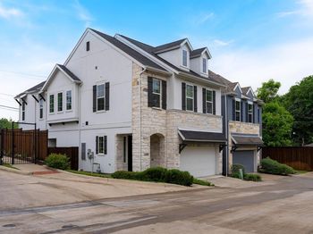 2014  White Grove Drive 