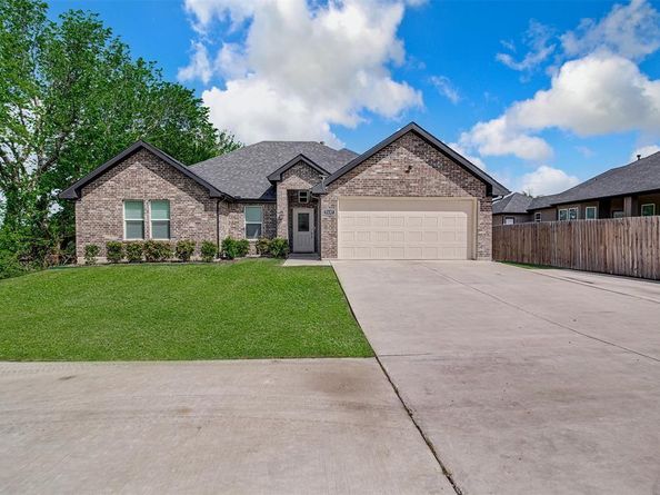 7137  John T White Road , Fort Worth Texas 76120