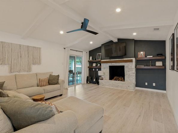 7022  Kiva Lane , Dallas Texas 75227