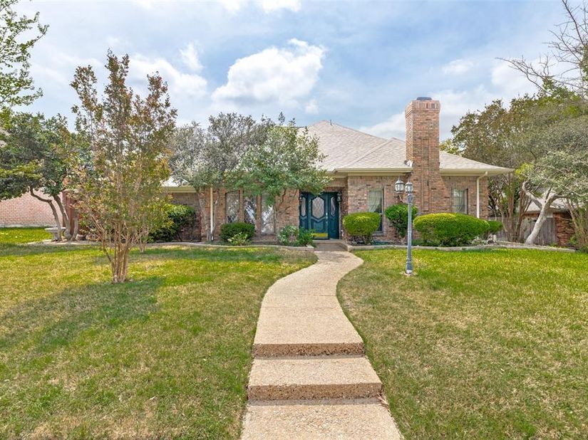 2700  Nighthawk Drive , Plano Texas 75025