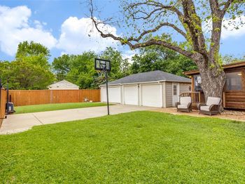 649  Northlake Drive 