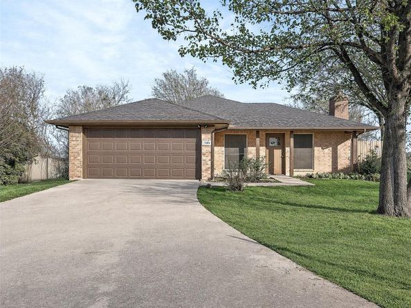 1006  Oakchase Court , Azle Texas 76020