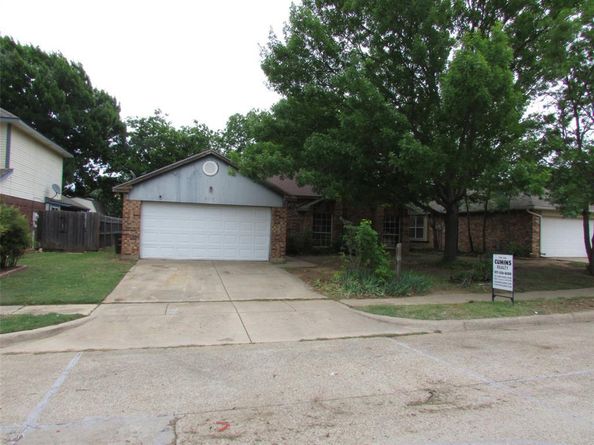 8337  Cloverglen Lane , Fort Worth Texas 76123