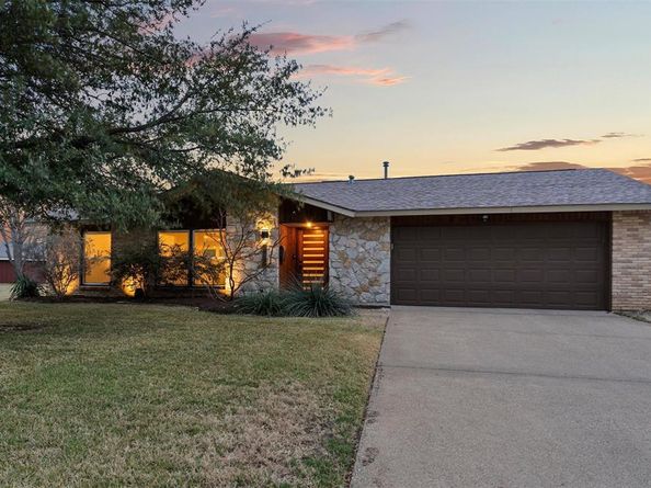 3736  Pageant Place , Dallas Texas 75244