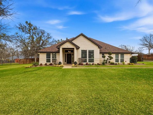 312  Lakeside Oaks Circle , Lakeside Texas 76135