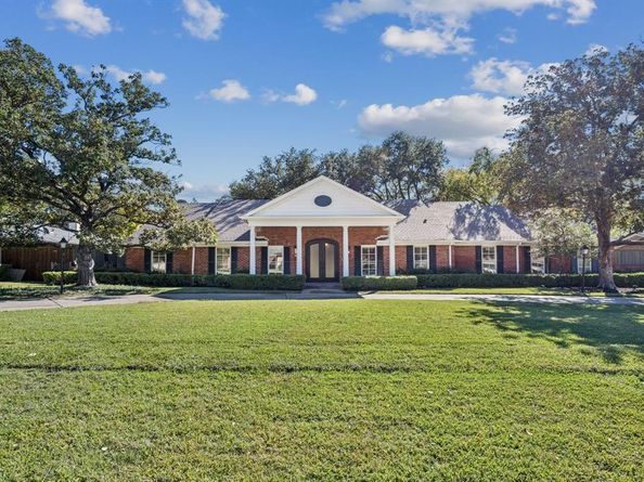 6848  Midcrest Drive , Dallas Texas 75254