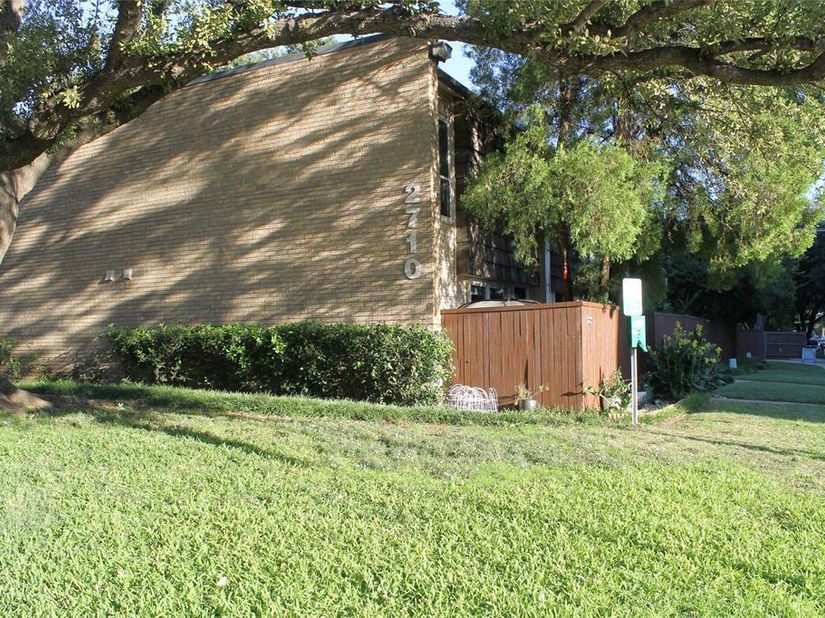 2702  Douglas Avenue  106, Dallas Texas 75219
