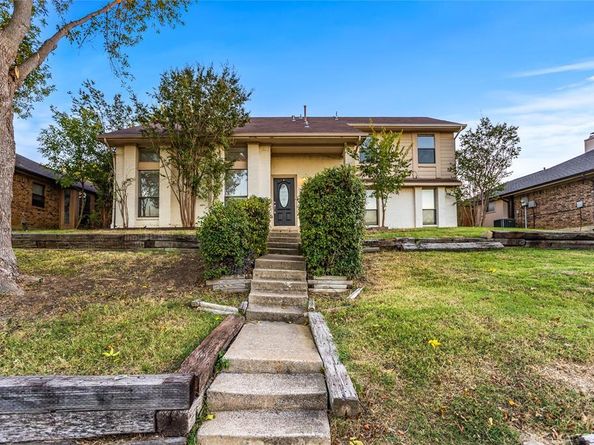 1718  Saint James Drive , Carrollton Texas 75007