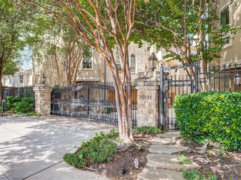 3907  Cole Avenue  3, Dallas Texas 75204