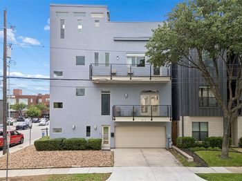 5715  La Vista Drive 