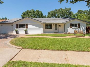 1044  Meadowbrook Drive 