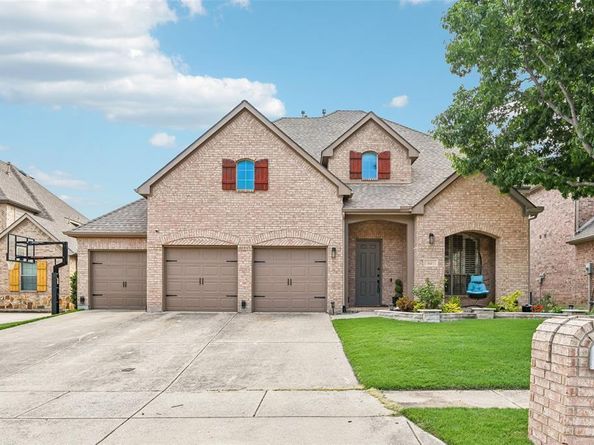 837  Moss Cliff Circle , McKinney Texas 75071