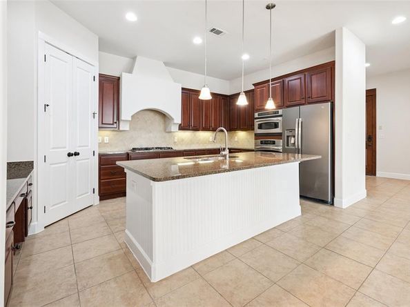 610  Via Ravello   201, Irving Texas 75039