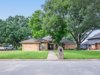 1525  Inverness Road 