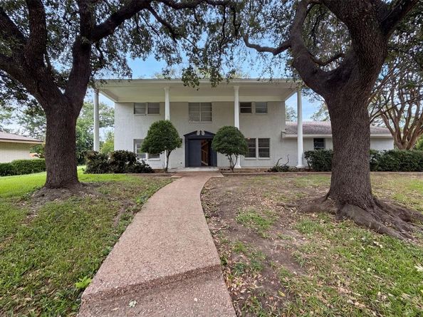 4612  Kenway Court , Fort Worth Texas 76132