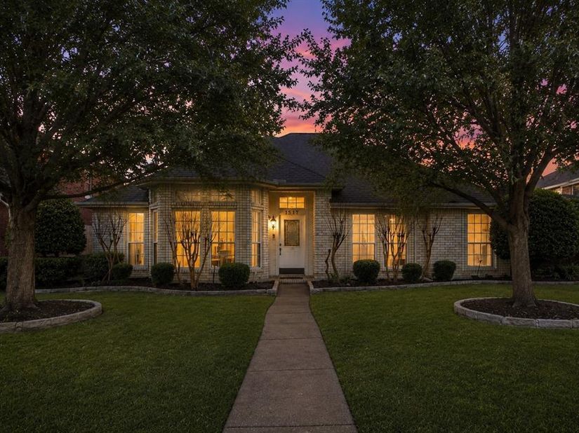 1517  Palisades Drive , Carrollton Texas 75007