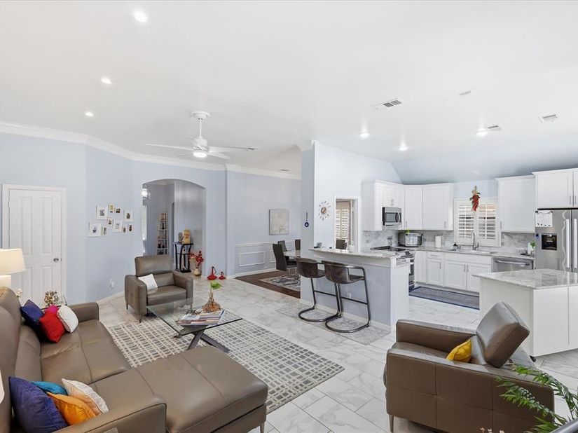 9427  Ponderosa Trail , Irving Texas 75063
