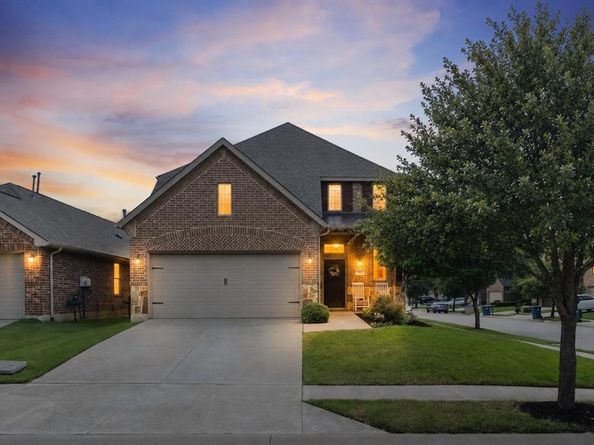 800  Kirby Drive , Lantana Texas 76226