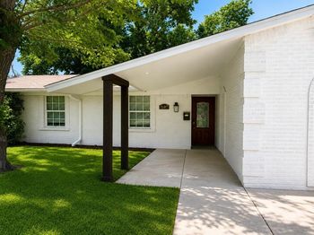 3107  Hula Drive 