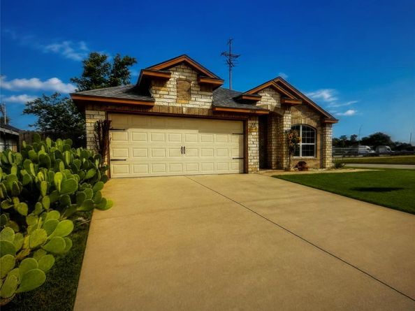2900  Fitzhugh Avenue , Fort Worth Texas 76105