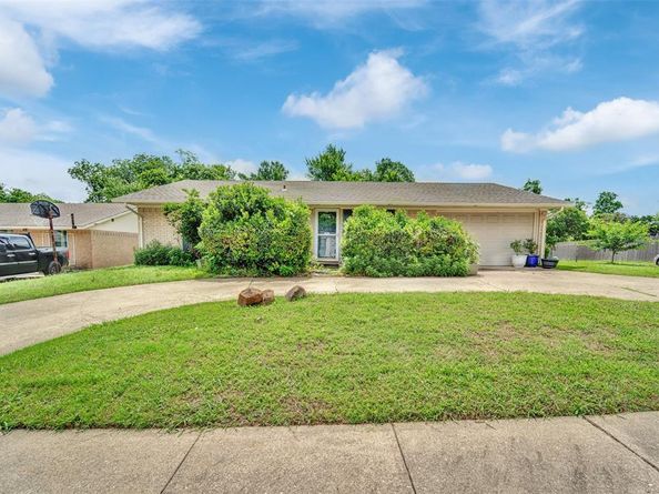 342  Meadowhill Drive , Garland Texas 75043
