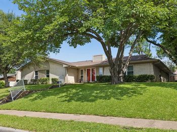 1310  Briar Hollow Lane 