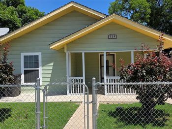 524 W Broadus Avenue 