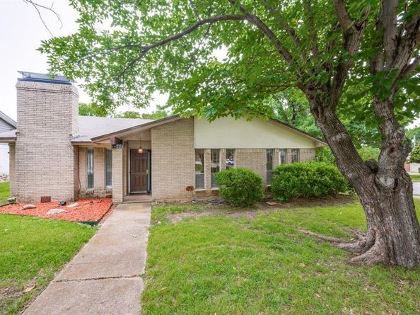 3544  Esplendor Avenue , Irving Texas 75062