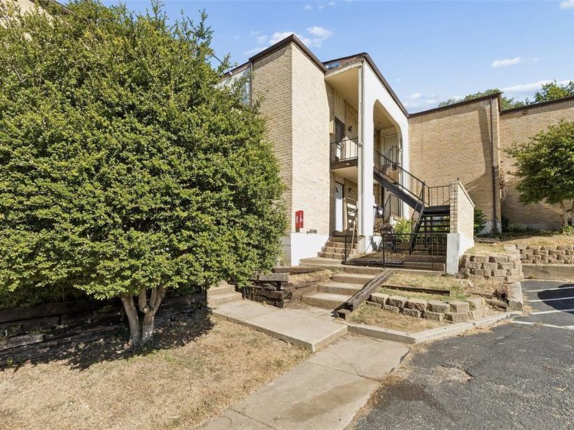 6032  Westridge Lane  212, Fort Worth Texas 76116