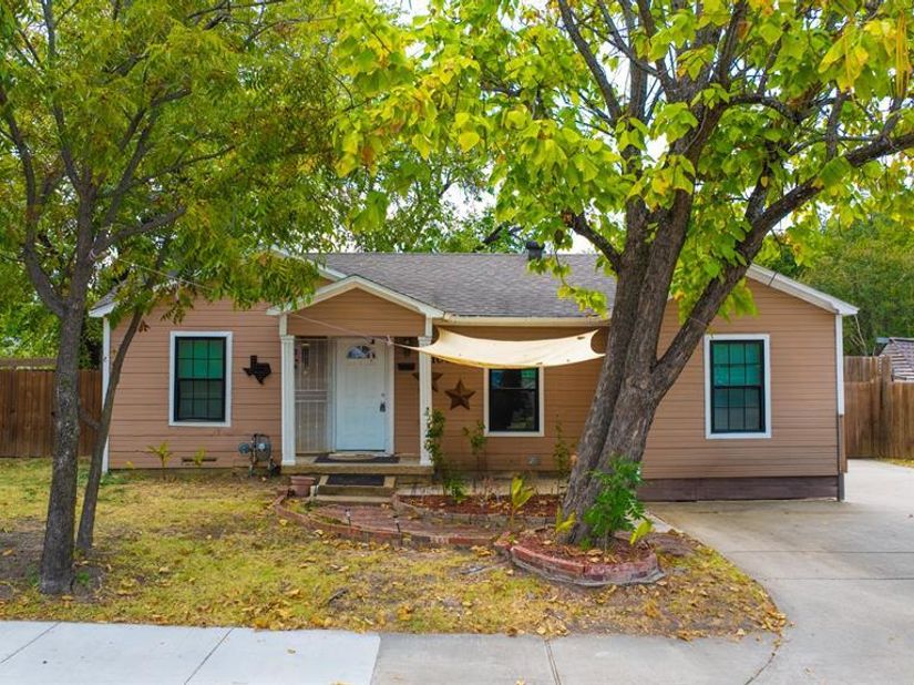 1001 S 5th Street , Garland Texas 75040