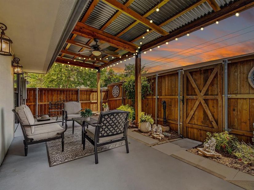13640  Flagstone Lane , Dallas Texas 75240
