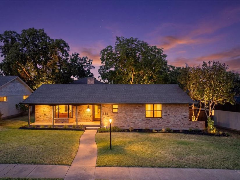 846  Creekridge Drive , Dallas Texas 75218