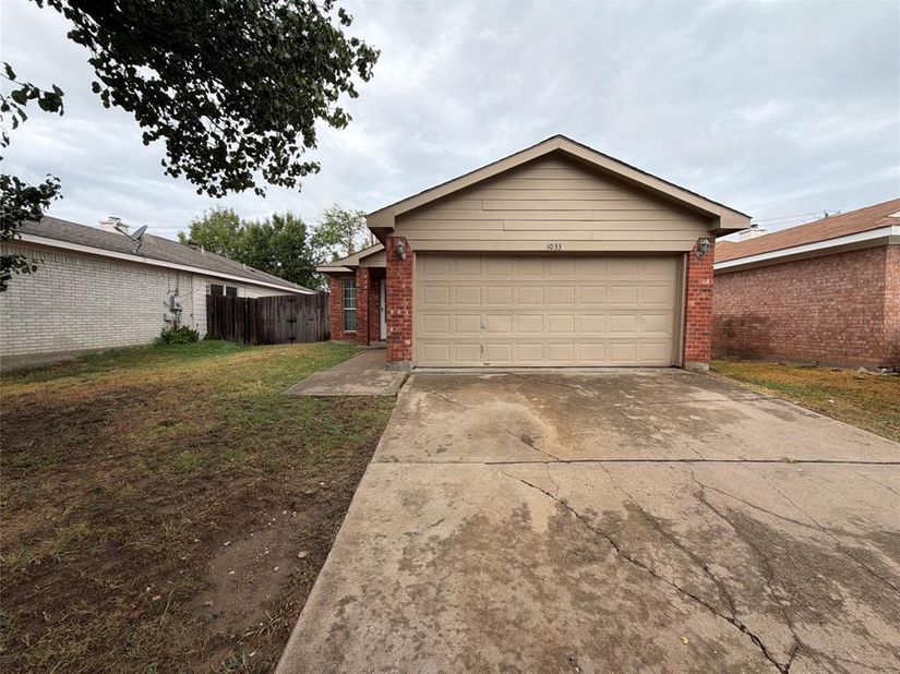 1033  Olivewood Lane , Fort Worth Texas 76140