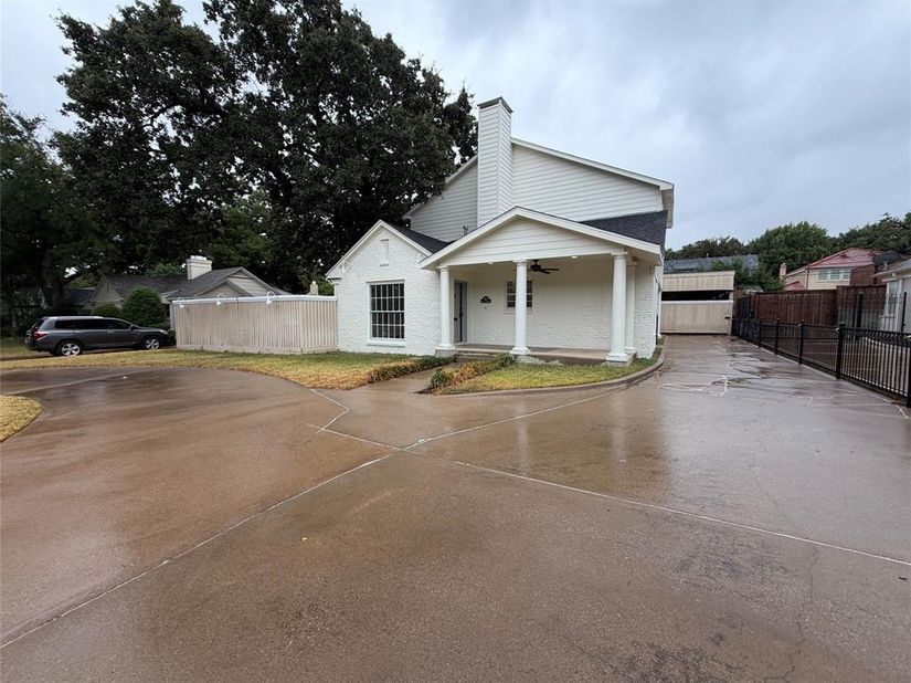 3911  White Settlement Road , Fort Worth Texas 76107