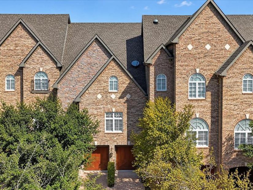 563  Rockingham Drive , Irving Texas 75063