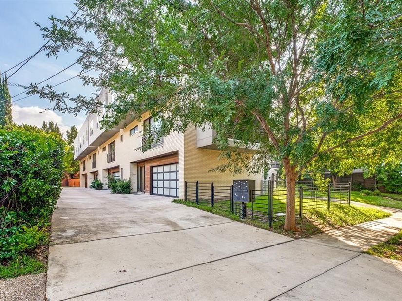 3336  Anchor Court , Dallas Texas 75219