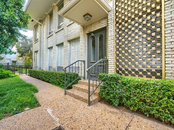 6349  Diamond Head Circle 